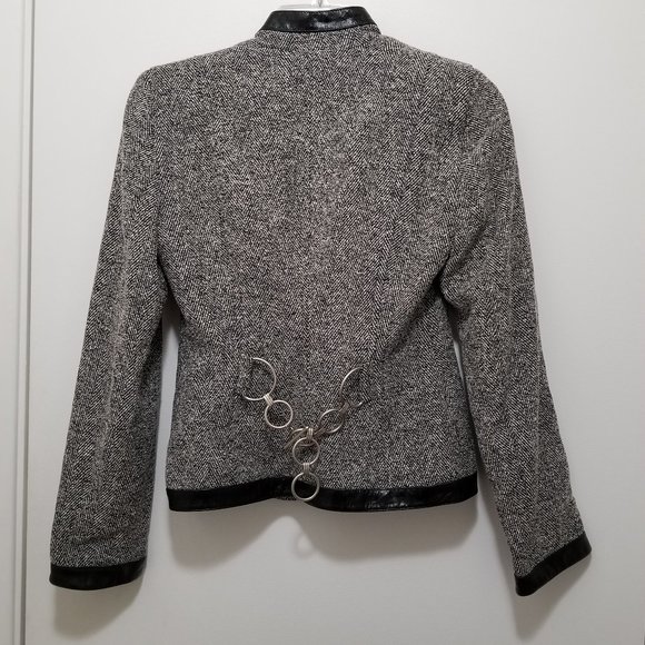 Chic ladies jacket - Picture 6 of 12